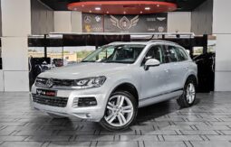 
										2015 VOLKSWAGEN TOUAREG SPORT full									