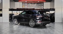 
										2020 PORSCHE CAYENNE full									