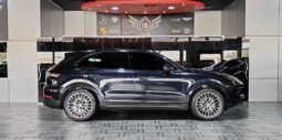 
										2020 PORSCHE CAYENNE full									