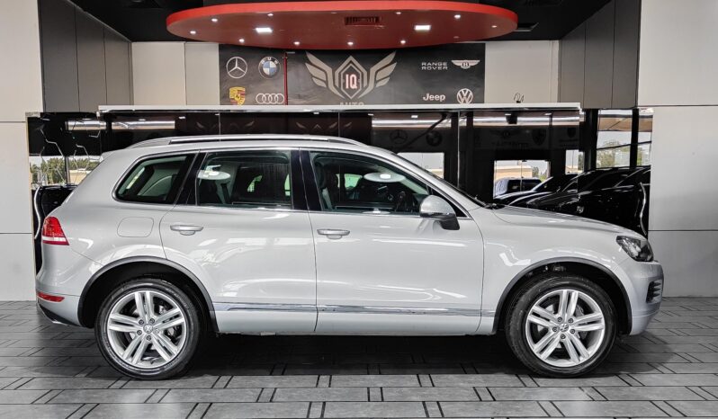 
								2015 VOLKSWAGEN TOUAREG SPORT full									