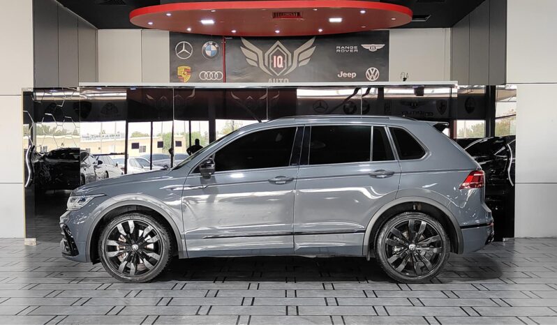 
								2021 TIGUAN R- LINE  BLACK EDITION  AGENCY WARRANTY full									