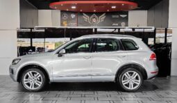 
										2015 VOLKSWAGEN TOUAREG SPORT full									