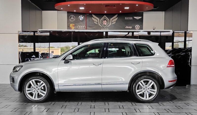 
								2015 VOLKSWAGEN TOUAREG SPORT full									