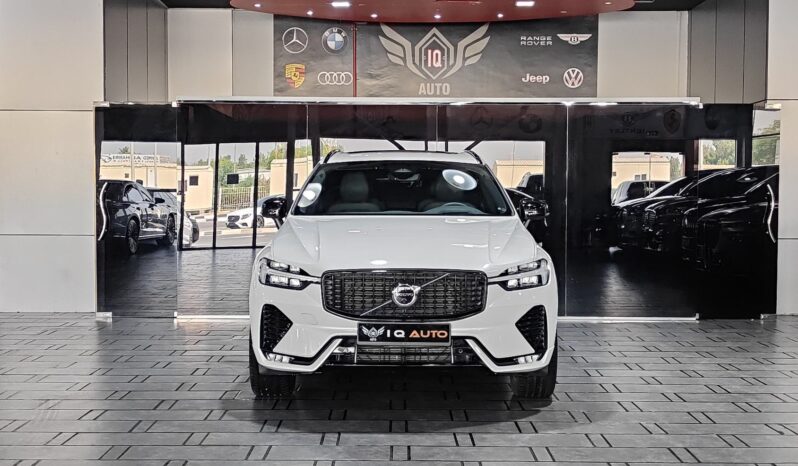 
								2022 VOLVO XC60 R DESIGN B5 | AGENCY WARRANTY | SERVICE CONTRACT full									