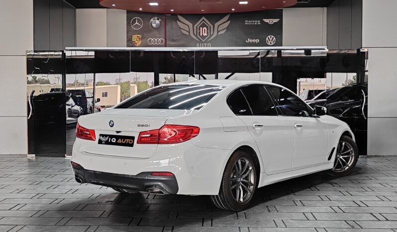 
								2018 BMW  5 SERIES 520I M-SPORT UNDER WARRANTY full									