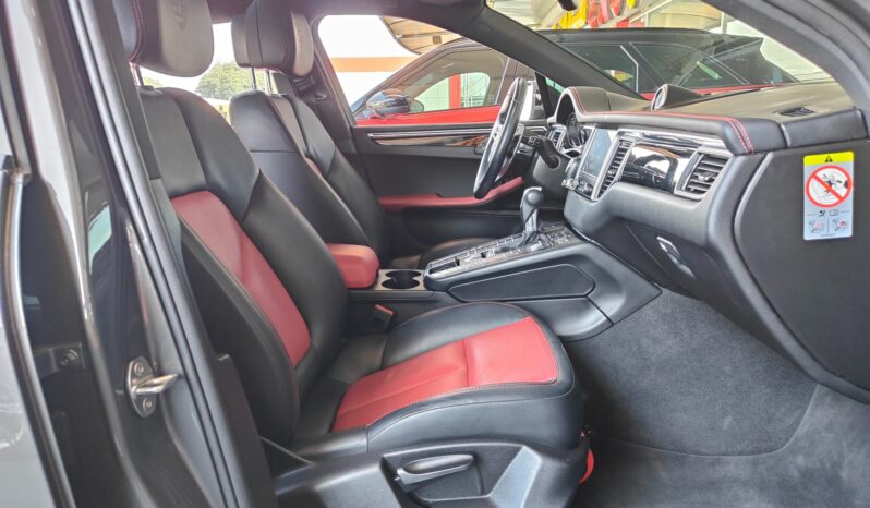 
								2018 PORSCHE MACAN UNDER WARRANTY full									