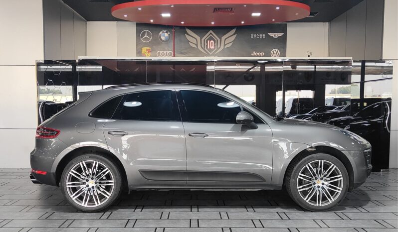 
								2018 PORSCHE MACAN UNDER WARRANTY full									