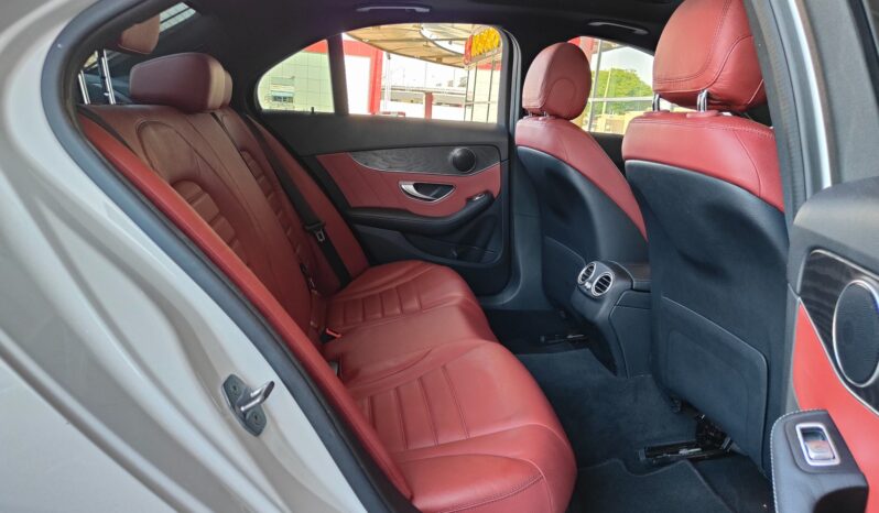 
								2019 MERCEDES-BENZ C200 AMG KIT  UNDER WARRANTY full									