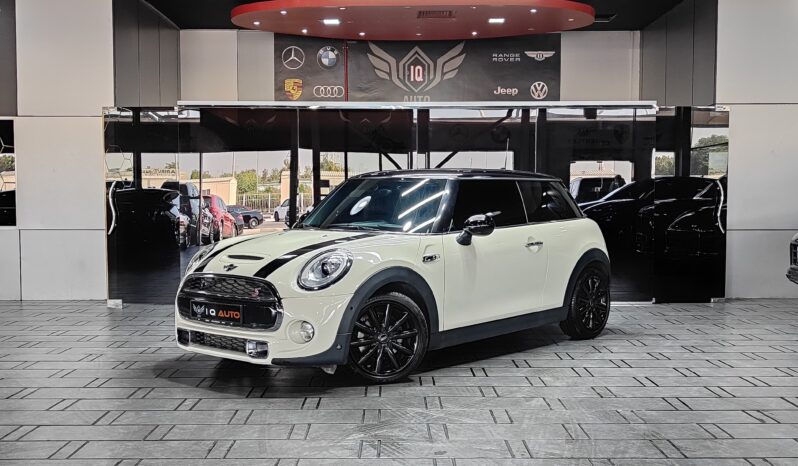 
								2018 MINI COOPER S | UNDER WARRANTY | LOW KM | ORIGINAL PAINT full									