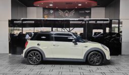 
										2018 MINI COOPER S | UNDER WARRANTY | LOW KM | ORIGINAL PAINT full									