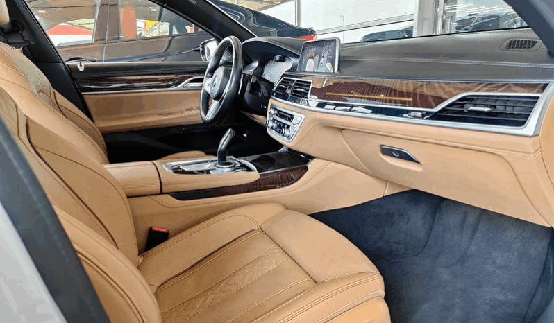 
								AED 2,850 P.M | 2021 BMW 730LI M-SPORT | PREMIUM WARRANTY | FULLY LOADED | ORIGINAL PAINT | GCC full									