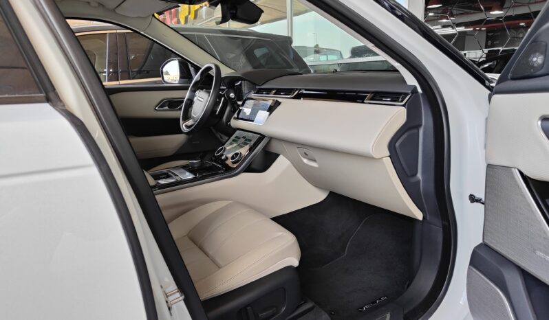 
								2019 RANGE ROVER VELAR P-250 SE R-DYNAMIC | UNDER WARRANTY full									