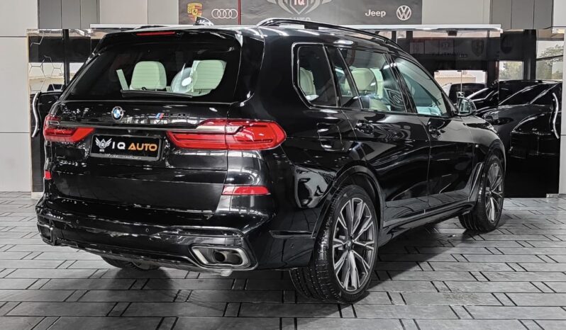 
								AED 3,250 P.M | 2020 BMW X7 XDRIVE 50I M-SPORT | UNDER WARRANTY | V8 4.4L | PILOT SEATS | GCC full									