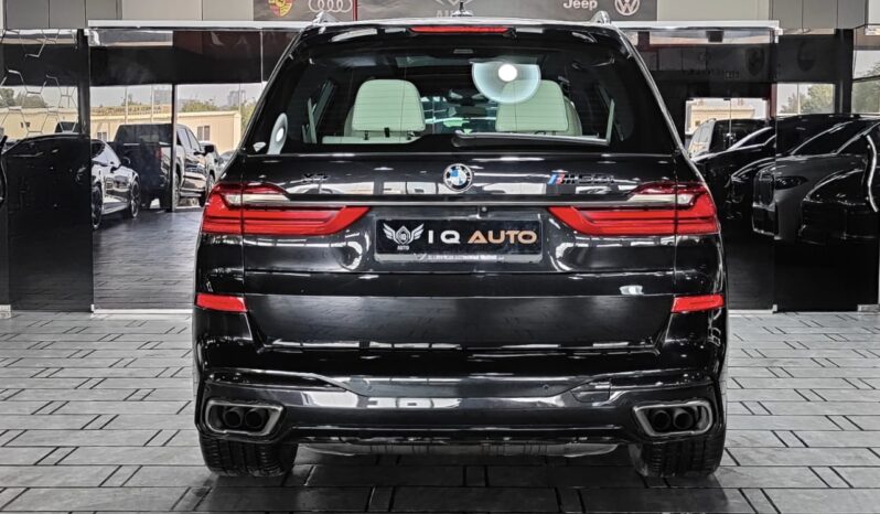 
								AED 3,250 P.M | 2020 BMW X7 XDRIVE 50I M-SPORT | UNDER WARRANTY | V8 4.4L | PILOT SEATS | GCC full									