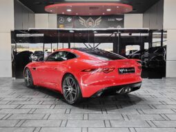 
										2018 JAGUAR F-TYPE R-DYNAMIC | UNDER WARRANTY | PANORAMIC VIEW | ORIGINAL PAINT full									