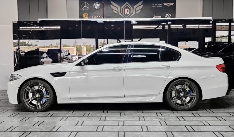 
								2013 BMW M5 | M-POWER | SERVICE HISTORY | GCC | full									