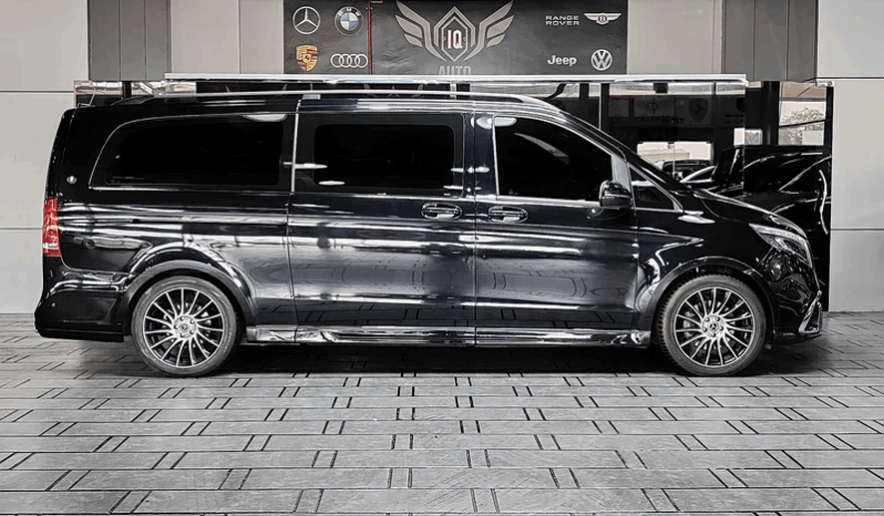 
								AED 4,150 P.M | 2023 Mercedes Benz V250 | V-Line | Under Warranty | 8 Seater | GCC full									
