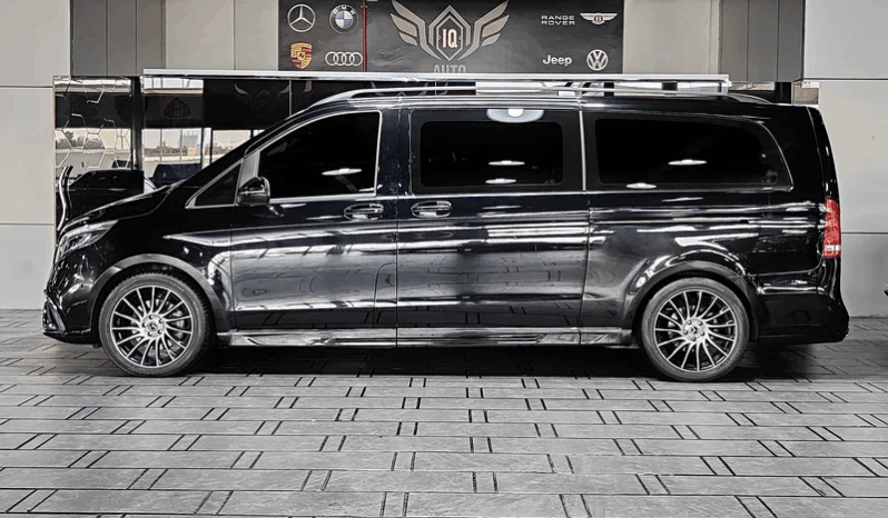 
								AED 4,150 P.M | 2023 Mercedes Benz V250 | V-Line | Under Warranty | 8 Seater | GCC full									