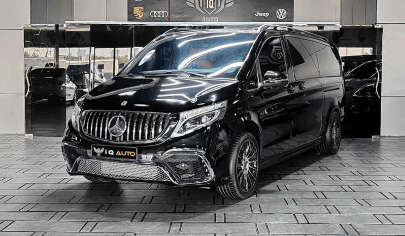 
								AED 4,150 P.M | 2023 Mercedes Benz V250 | V-Line | Under Warranty | 8 Seater | GCC full									