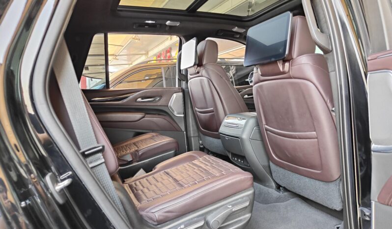 
								AED 4,750 P.M | Cadillac Escalade Sport Platinum 600 | Under Warranty | GCC full									