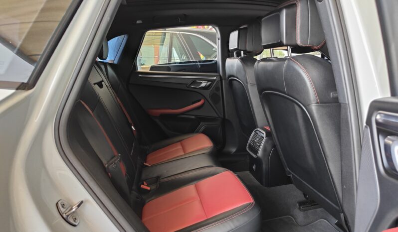 
								AED 1,250 P.M | 2018 Porsche Macan | Under Warranty | GCC full									