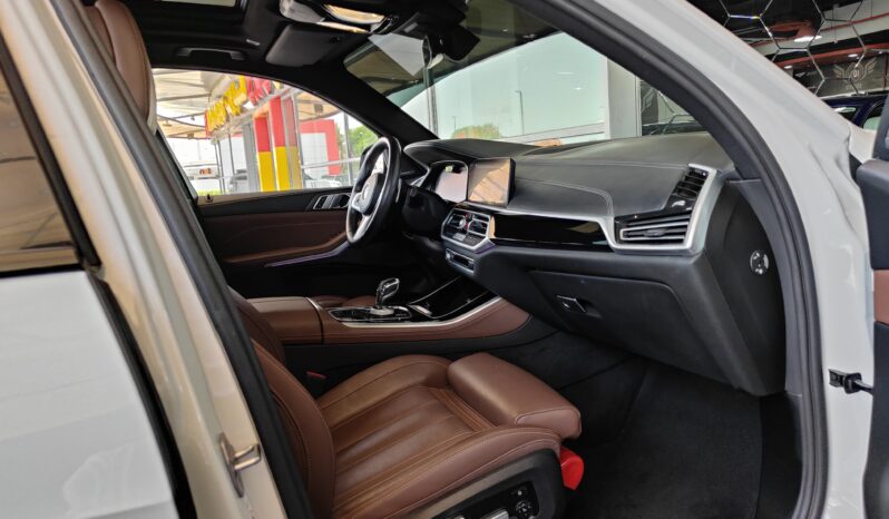 
								AED 2,990 P.M | 2022 BMW X5 40i M-Sport | Fully Loaded | Under Warranty | GCC full									