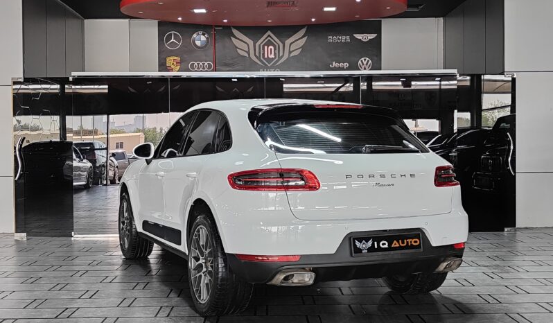 
								AED 1,250 P.M | 2018 Porsche Macan | Under Warranty | GCC full									