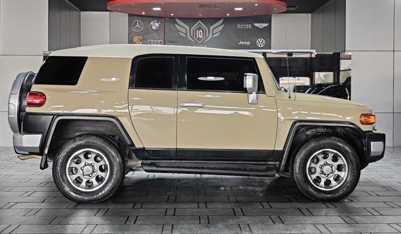 
								2013 Toyota FJ Cruiser | GCC | 75,000 AED full									
