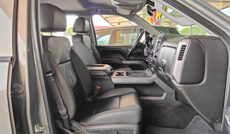 
								AED 1,180 P.M | 2017 GMC Sierra | All Terrain | GCC full									