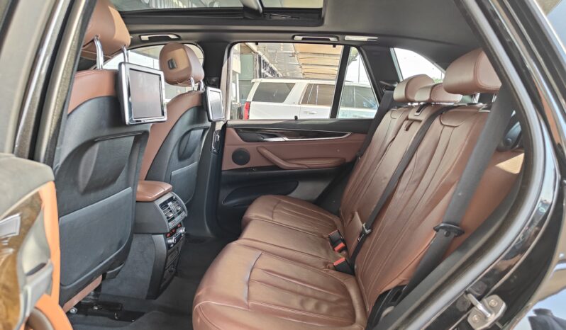 
								AED 1,800 P.M | 2016 BMW X5 xDrive 35i | Under Warranty | GCC full									