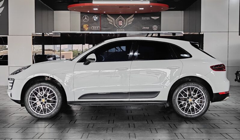 
								AED 1,250 P.M | 2018 Porsche Macan | Under Warranty | GCC full									