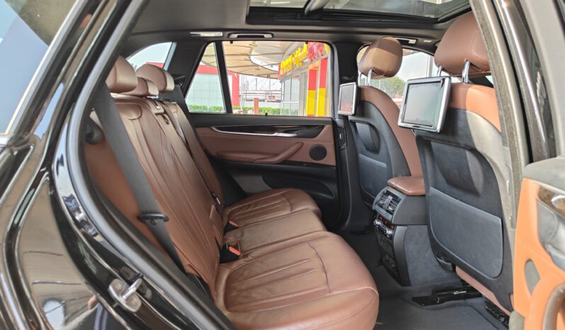 
								AED 1,800 P.M | 2016 BMW X5 xDrive 35i | Under Warranty | GCC full									