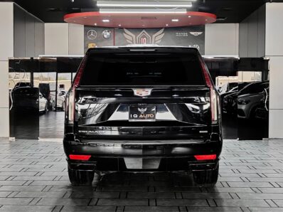 AED 4,750 P.M | Cadillac Escalade Sport Platinum 600 | Under Warranty | GCC