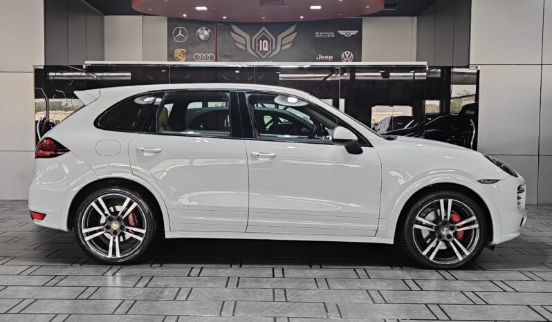 
								2013 Porsche Cayenne GTS | Full Service History | GCC full									