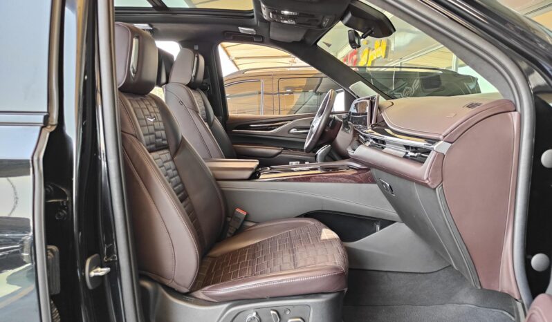
								AED 4,750 P.M | Cadillac Escalade Sport Platinum 600 | Under Warranty | GCC full									