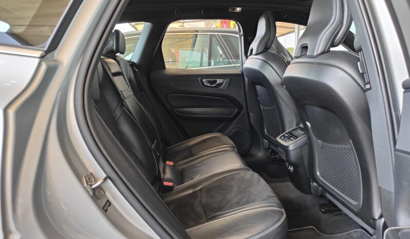 
								AED 950 P.M | 2019 VOLVO XC60 T6 R-DESIGN | UNDER WARRANTY | FULL PANORAMIC VIEW | GCC full									