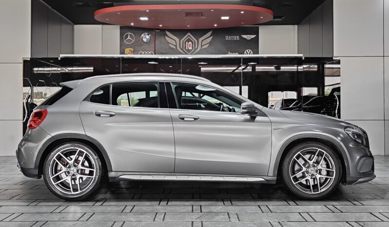 
								2015 Mercedes Benz GLA 45 AMG full									