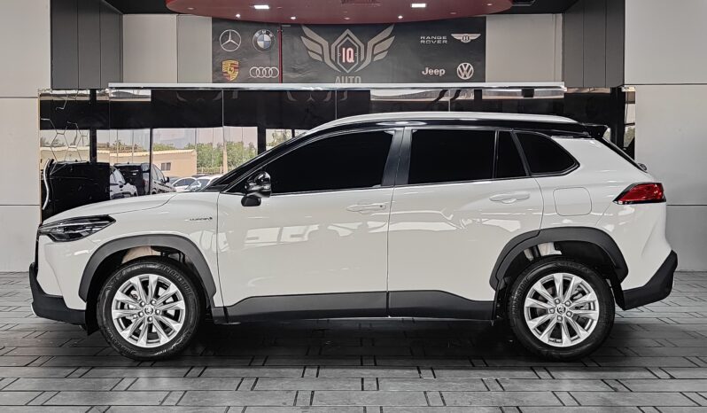 
								2023 Toyota Corolla Cross | Hybrid | Under Warranty | GCC | full									