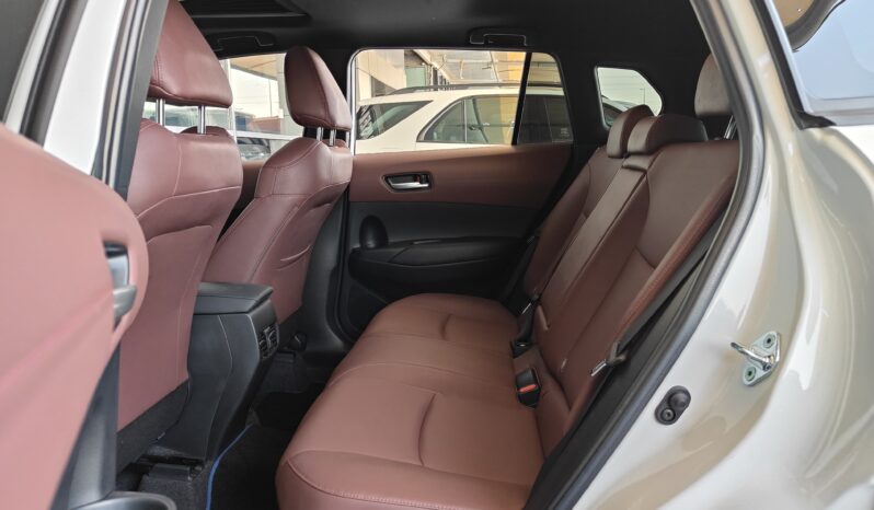 
								2023 Toyota Corolla Cross | Hybrid | Under Warranty | GCC | full									
