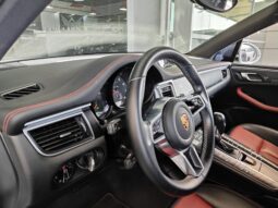 
										AED 1,250 P.M | 2018 Porsche Macan | Under Warranty | GCC full									
