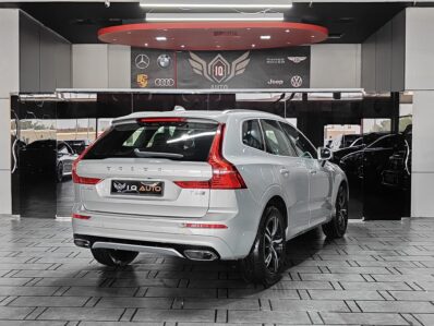 AED 950 P.M | 2019 VOLVO XC60 T6 R-DESIGN | UNDER WARRANTY | FULL PANORAMIC VIEW | GCC