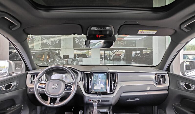 
								AED 950 P.M | 2019 VOLVO XC60 T6 R-DESIGN | UNDER WARRANTY | FULL PANORAMIC VIEW | GCC full									