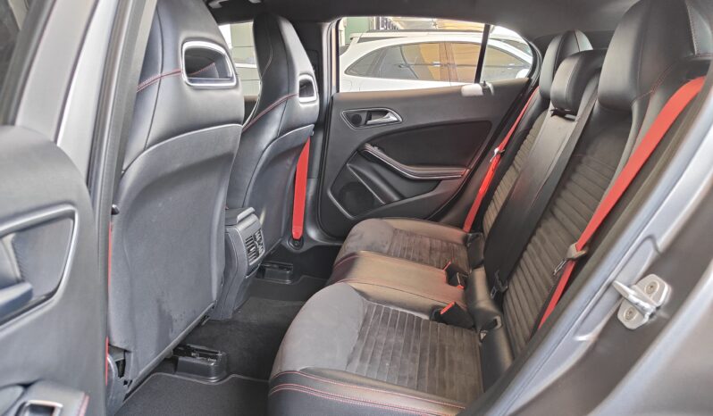 
								2015 Mercedes Benz GLA 45 AMG full									