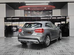 
										2015 Mercedes Benz GLA 45 AMG full									
