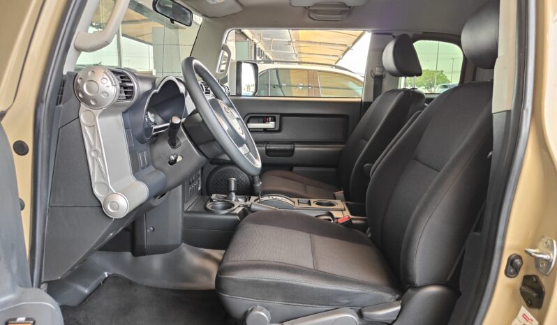 
								2013 Toyota FJ Cruiser | GCC | 75,000 AED full									