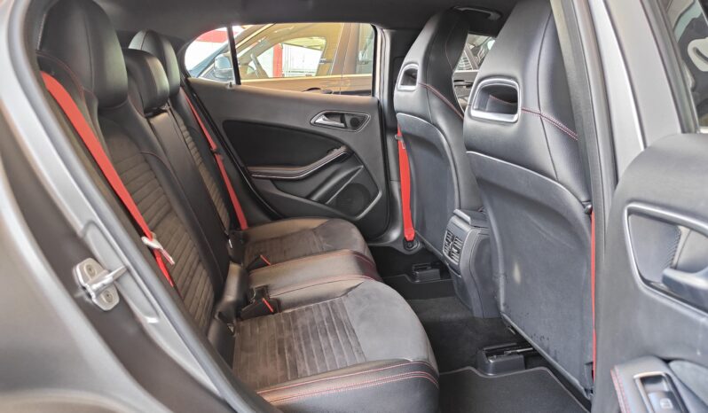 
								2015 Mercedes Benz GLA 45 AMG full									
