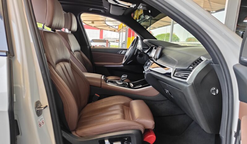 
								AED 2,990 P.M | 2022 BMW X5 40i M-Sport | Fully Loaded | Under Warranty | GCC full									