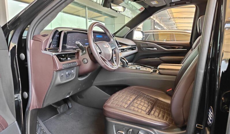 
								AED 4,750 P.M | Cadillac Escalade Sport Platinum 600 | Under Warranty | GCC full									