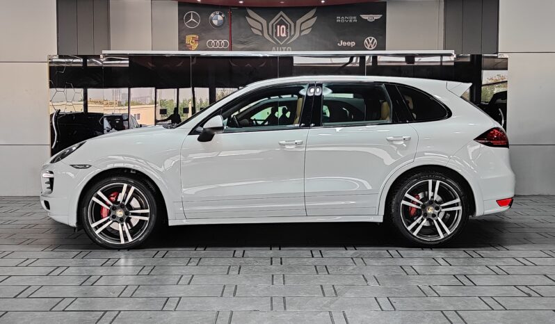 
								2013 Porsche Cayenne GTS | Full Service History | GCC full									