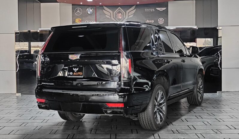 
								AED 4,750 P.M | Cadillac Escalade Sport Platinum 600 | Under Warranty | GCC full									